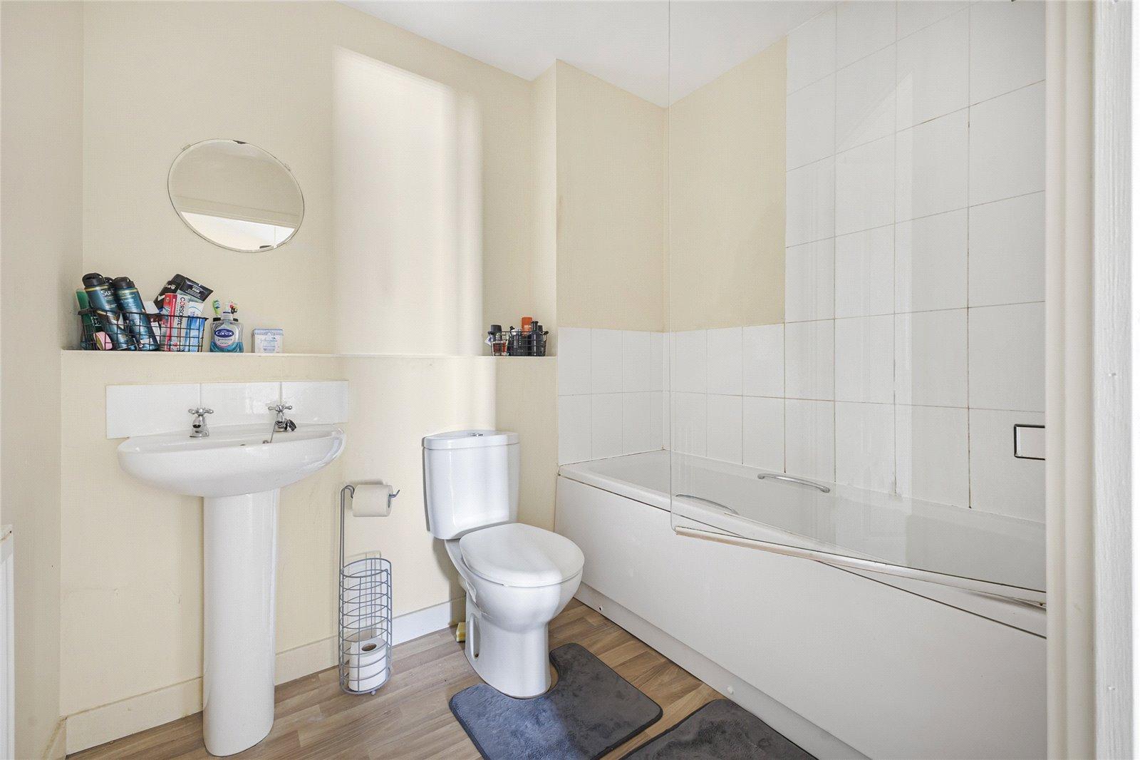 1 bedroom property for sale in Hoo | Robinson Michael & Jackson