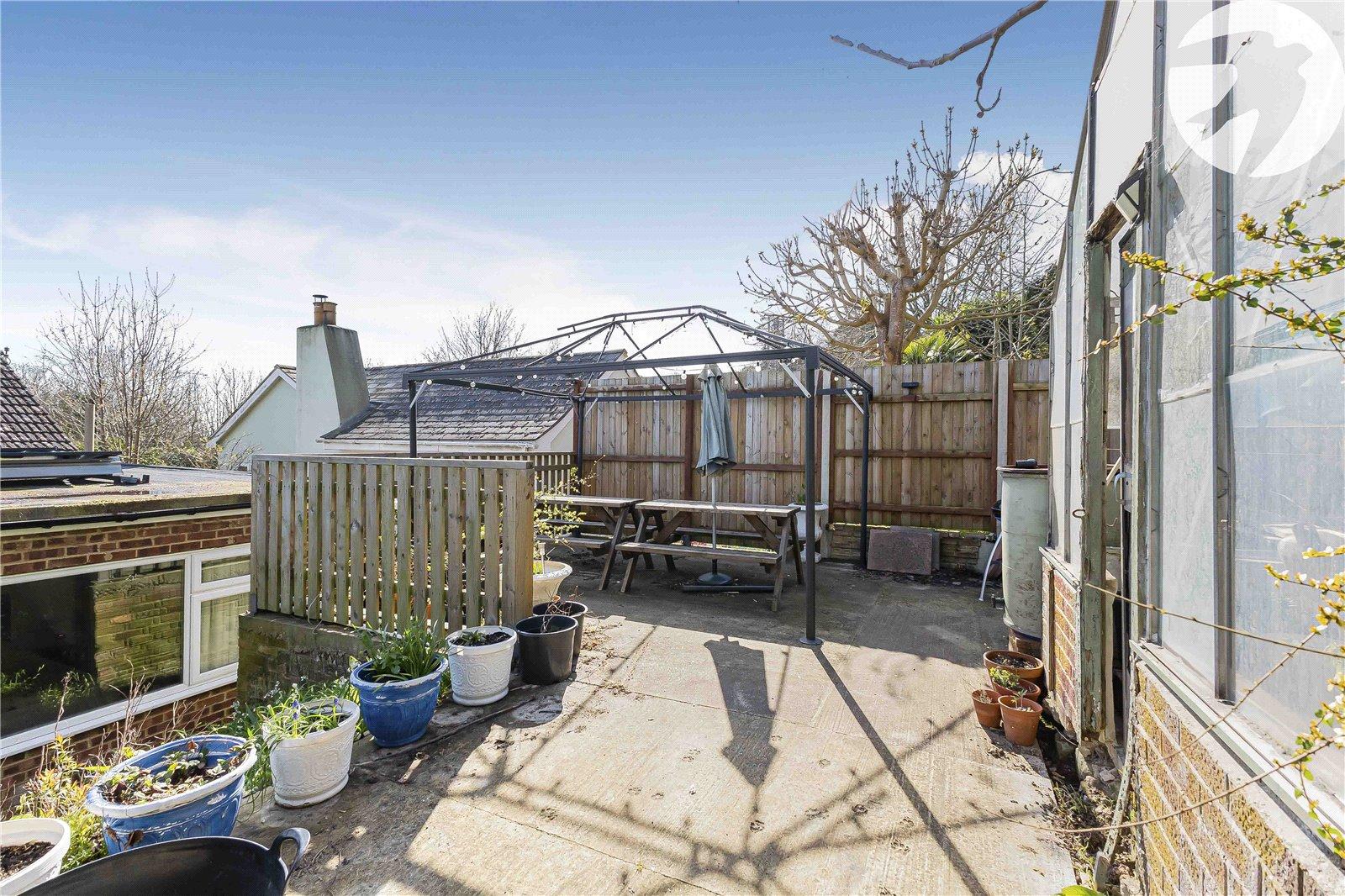 3 bedroom bungalow for sale in Cuxton | Robinson Michael & Jackson