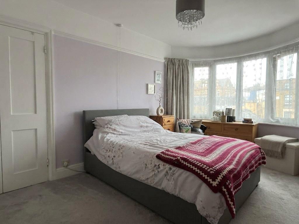 3 bedroom house for sale in Strood | Robinson Michael & Jackson