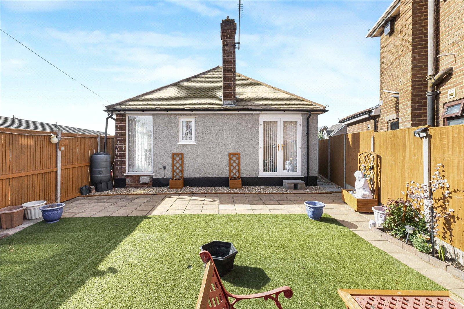 2 bedroom bungalow for sale in Rochester | Robinson Michael & Jackson