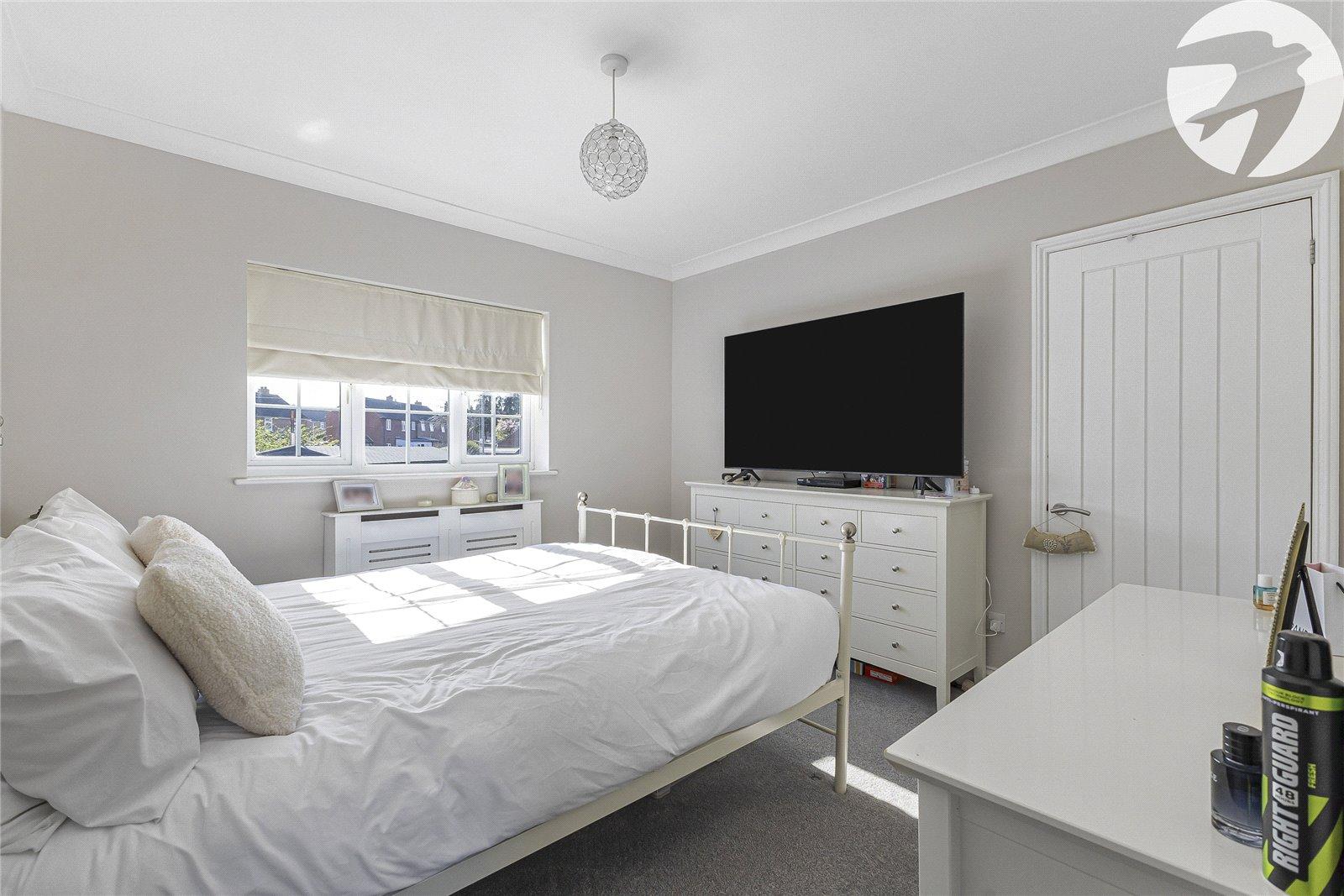 3 bedroom house for sale in Cliffe | Robinson Michael & Jackson