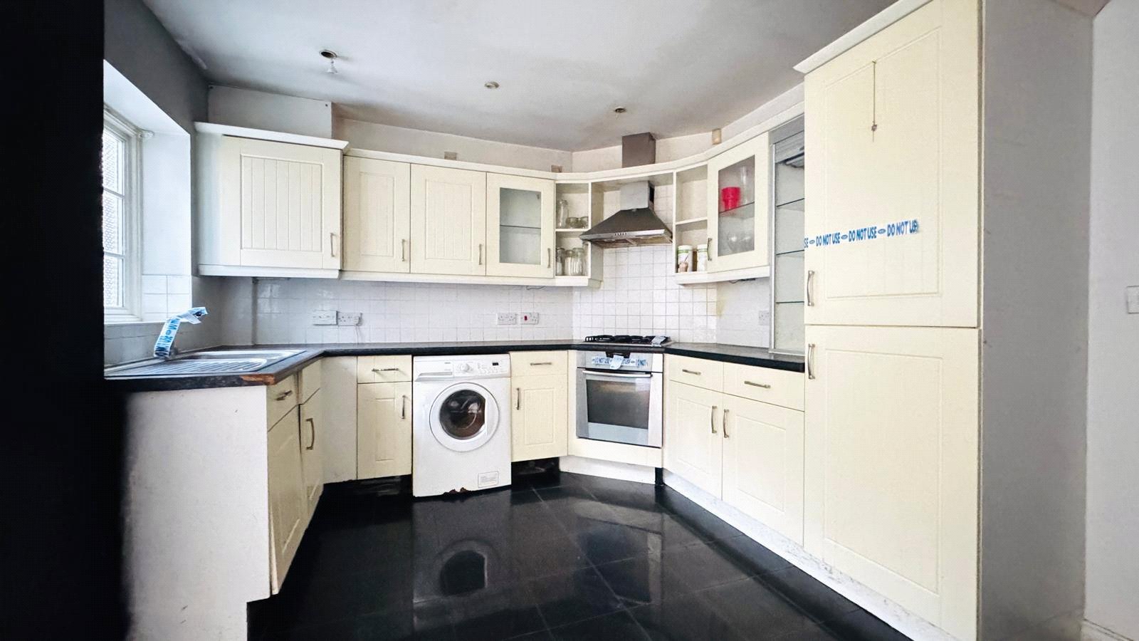 3 bedroom house for sale in Hextable | Robinson Jackson