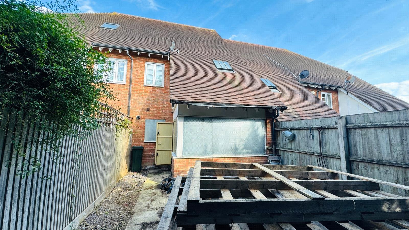 3 bedroom house for sale in Hextable | Robinson Jackson