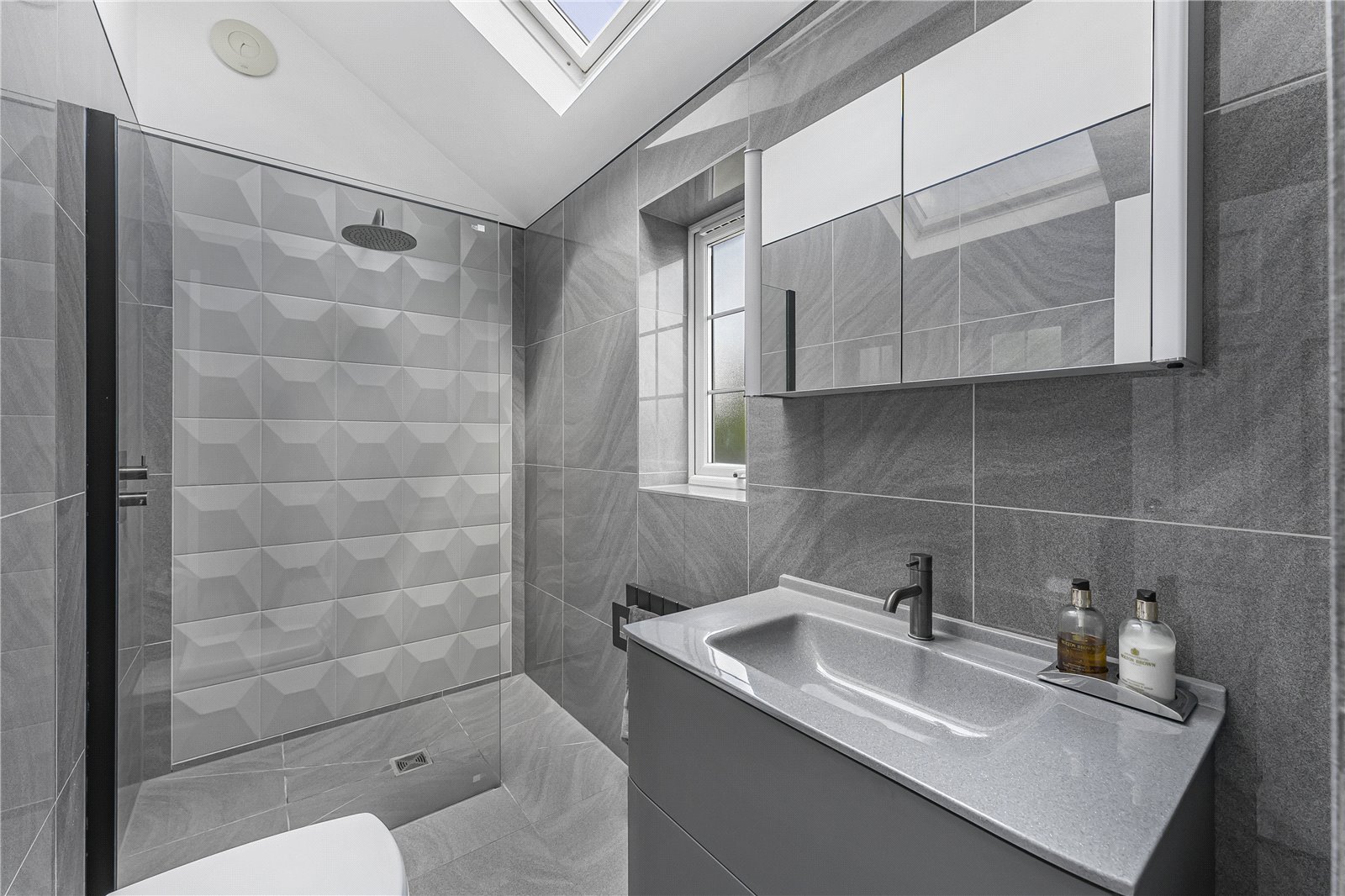 4 bedroom house for sale in Hextable | Robinson Jackson