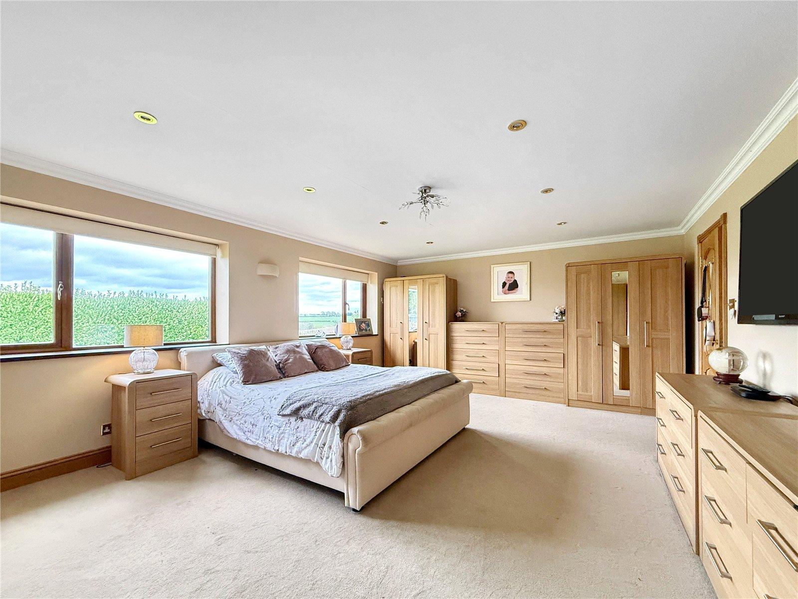4 bedroom bungalow for sale in Eynsford | Robinson Jackson