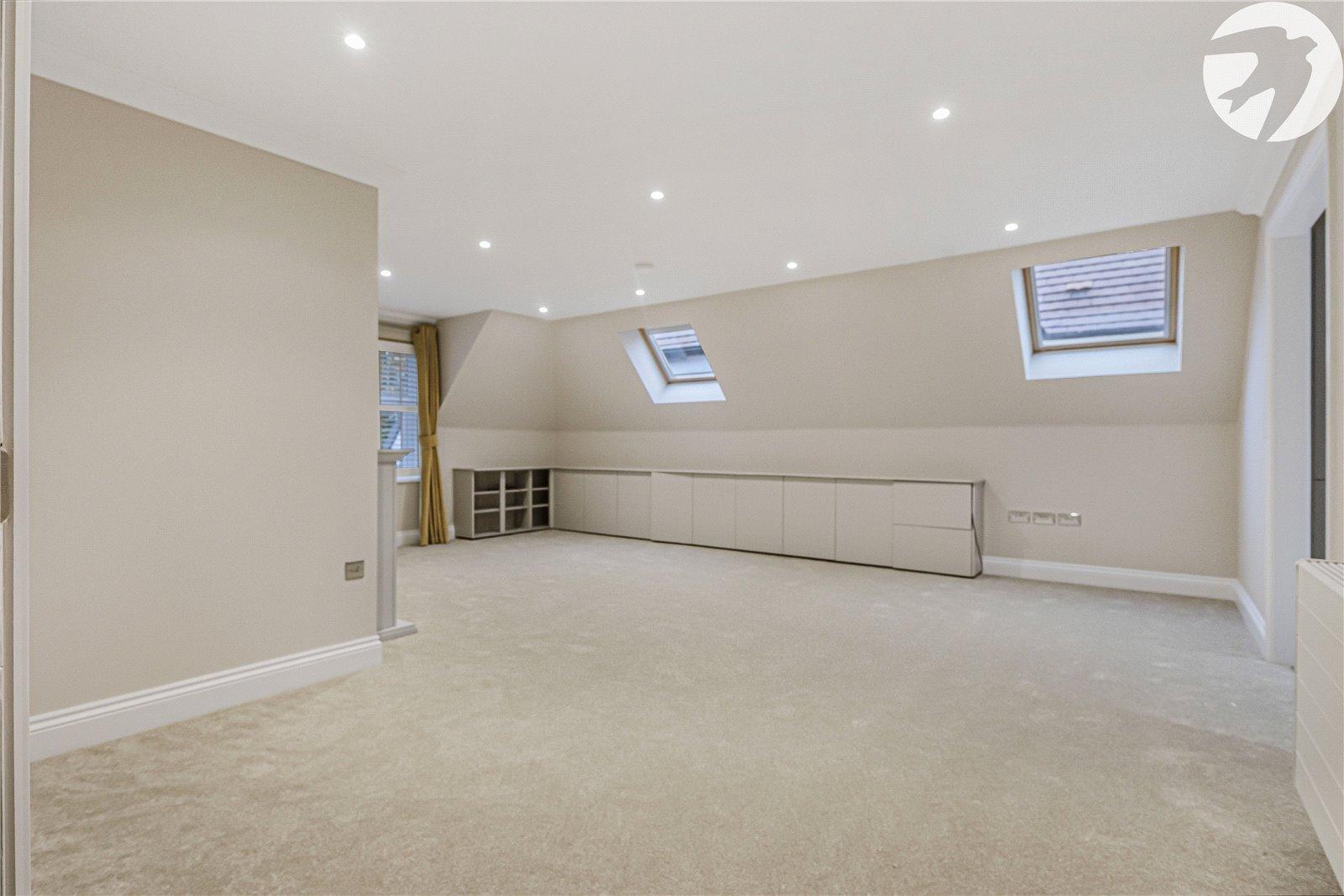 2 bedroom property for sale in Hextable | Robinson Jackson