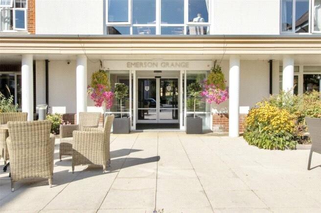 2 bedroom property for sale in Hextable | Robinson Jackson