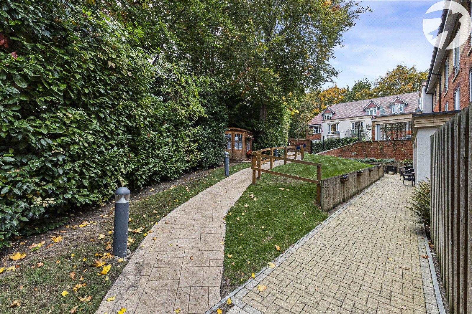 2 bedroom property for sale in Hextable | Robinson Jackson