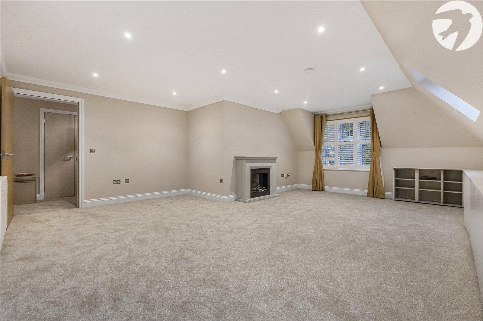 2 bedroom property for sale in Hextable | Robinson Jackson