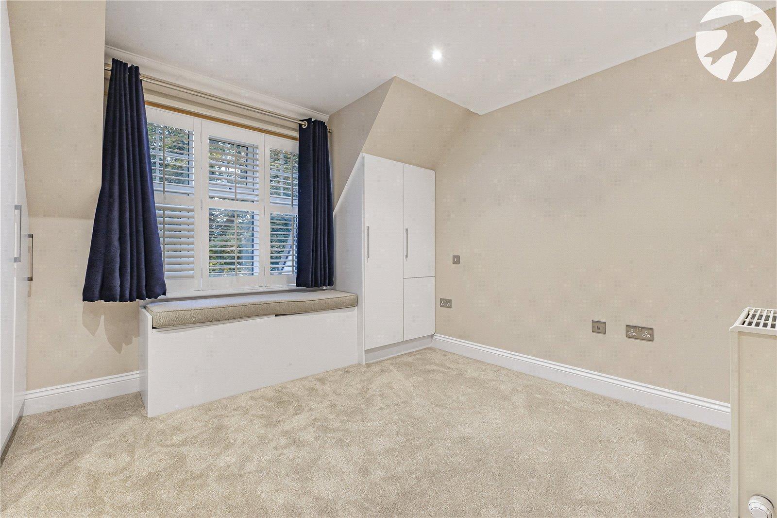 2 bedroom property for sale in Hextable | Robinson Jackson
