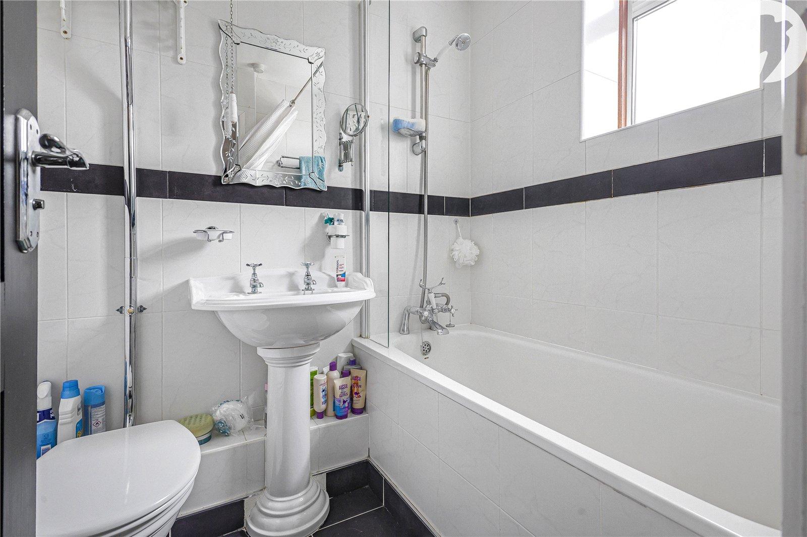 3 bedroom house for sale in Highlands Hill | Robinson Jackson