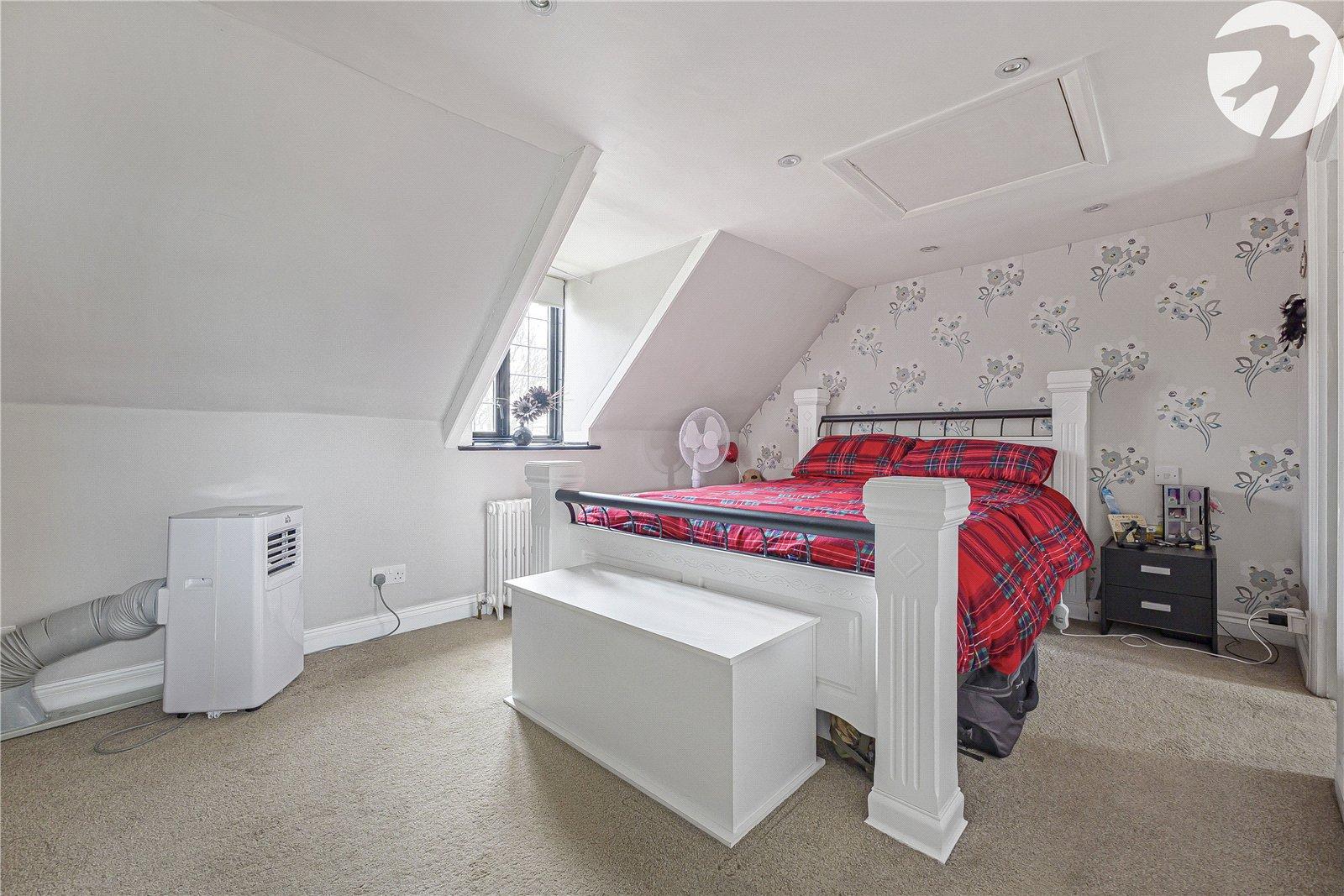 3 bedroom house for sale in Highlands Hill | Robinson Jackson