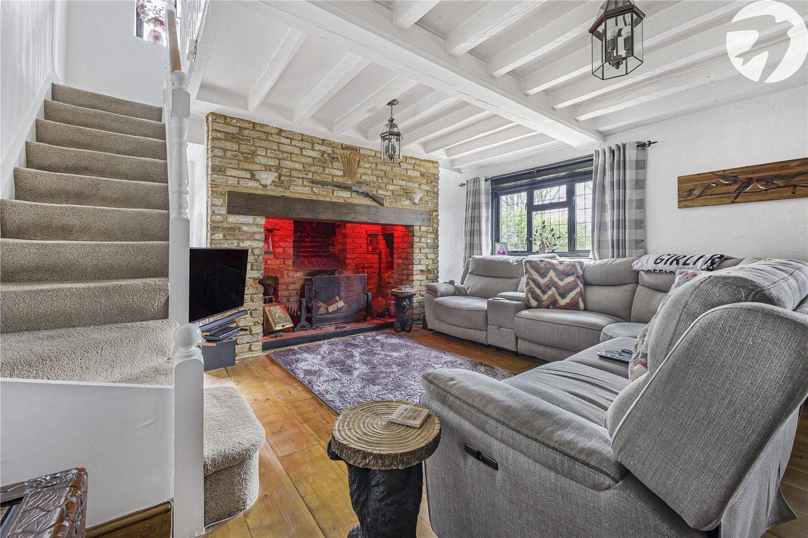 3 bedroom house for sale in Highlands Hill | Robinson Jackson