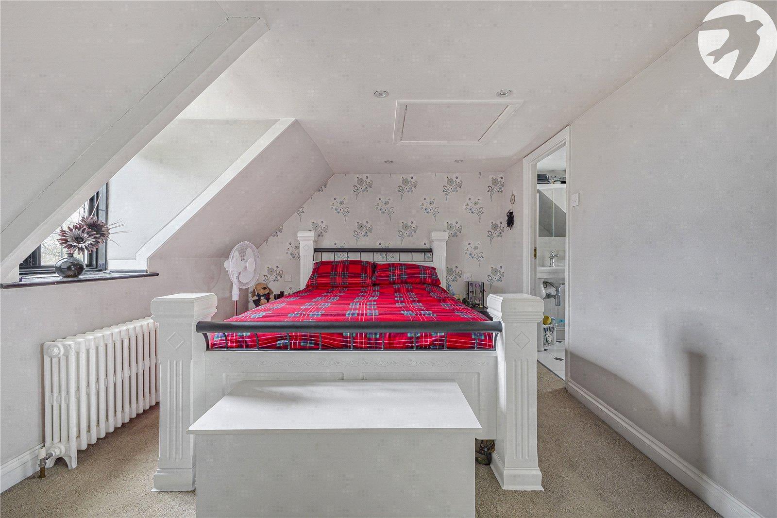 3 bedroom house for sale in Highlands Hill | Robinson Jackson