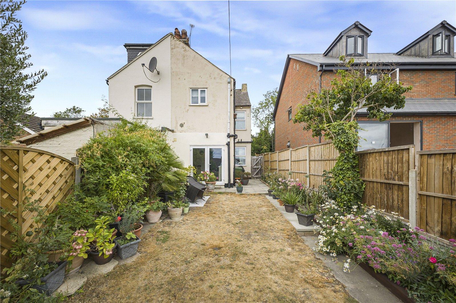 3 bedroom house for sale in Hextable | Robinson Jackson