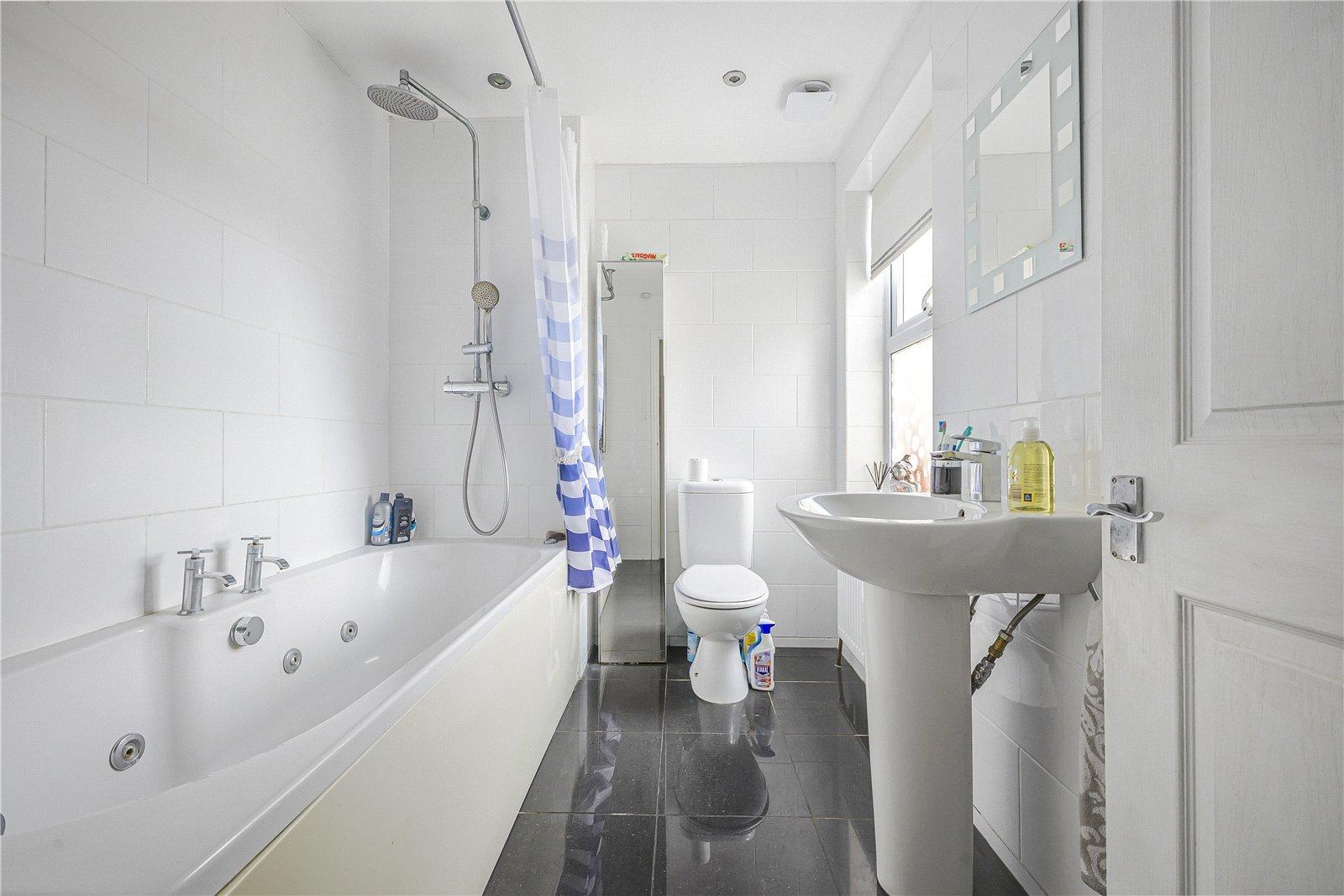 3 bedroom house for sale in Hextable | Robinson Jackson