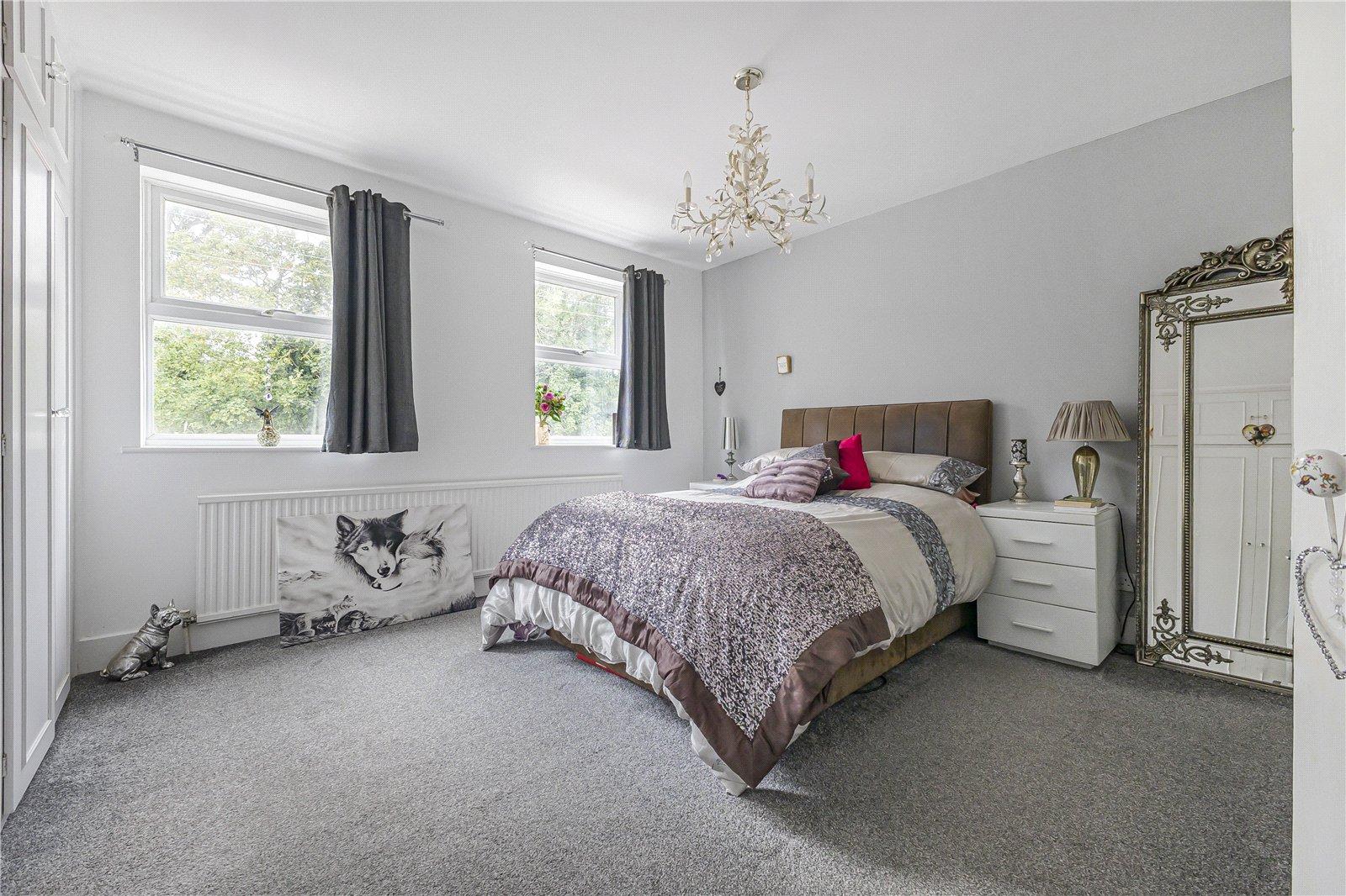 3 bedroom house for sale in Hextable | Robinson Jackson