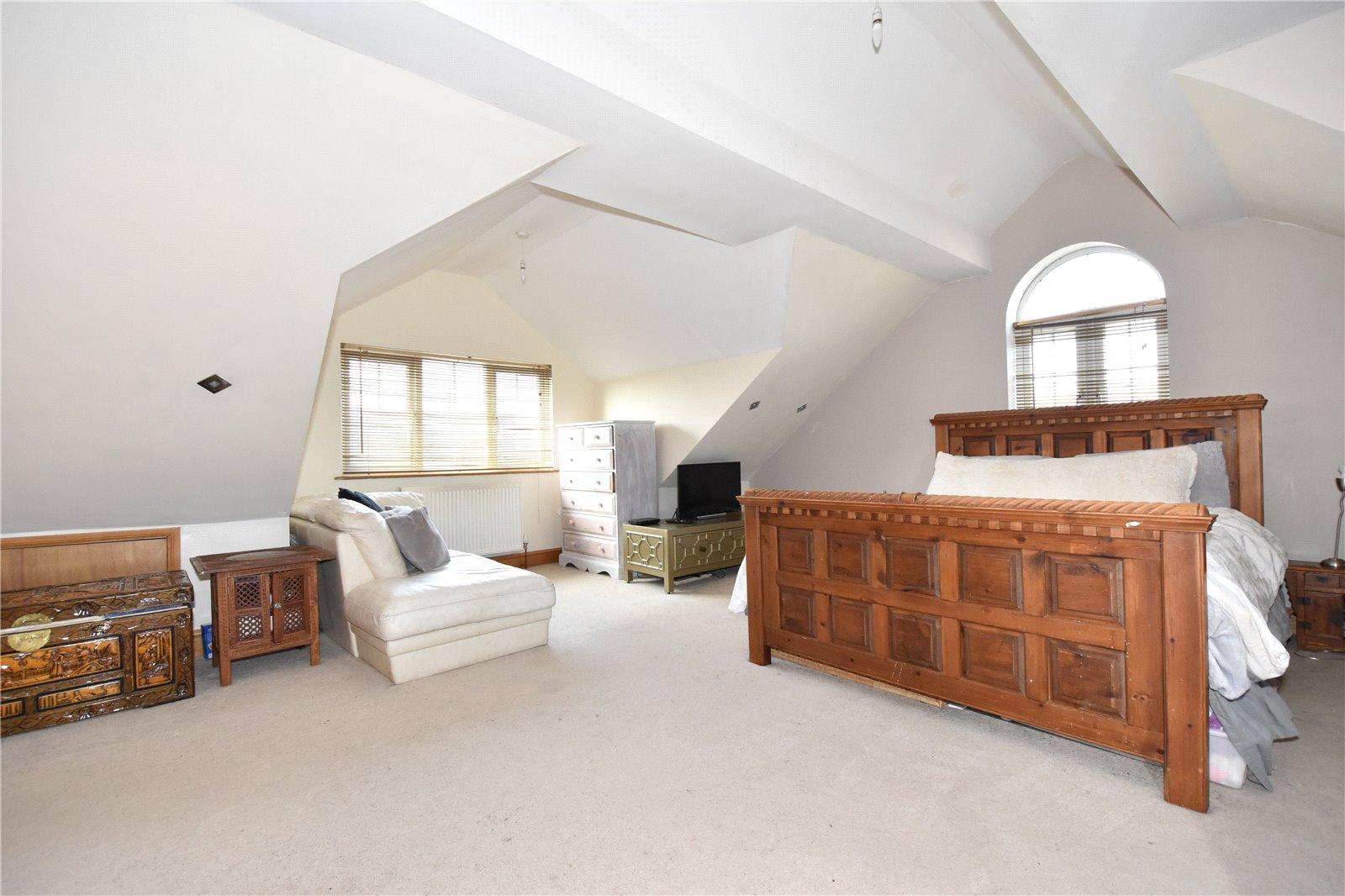 5 bedroom house for sale in West Kingsdown | Robinson Jackson
