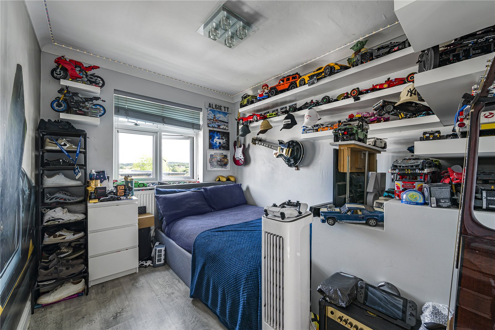 3 bedroom house for sale in Hextable | Robinson Jackson