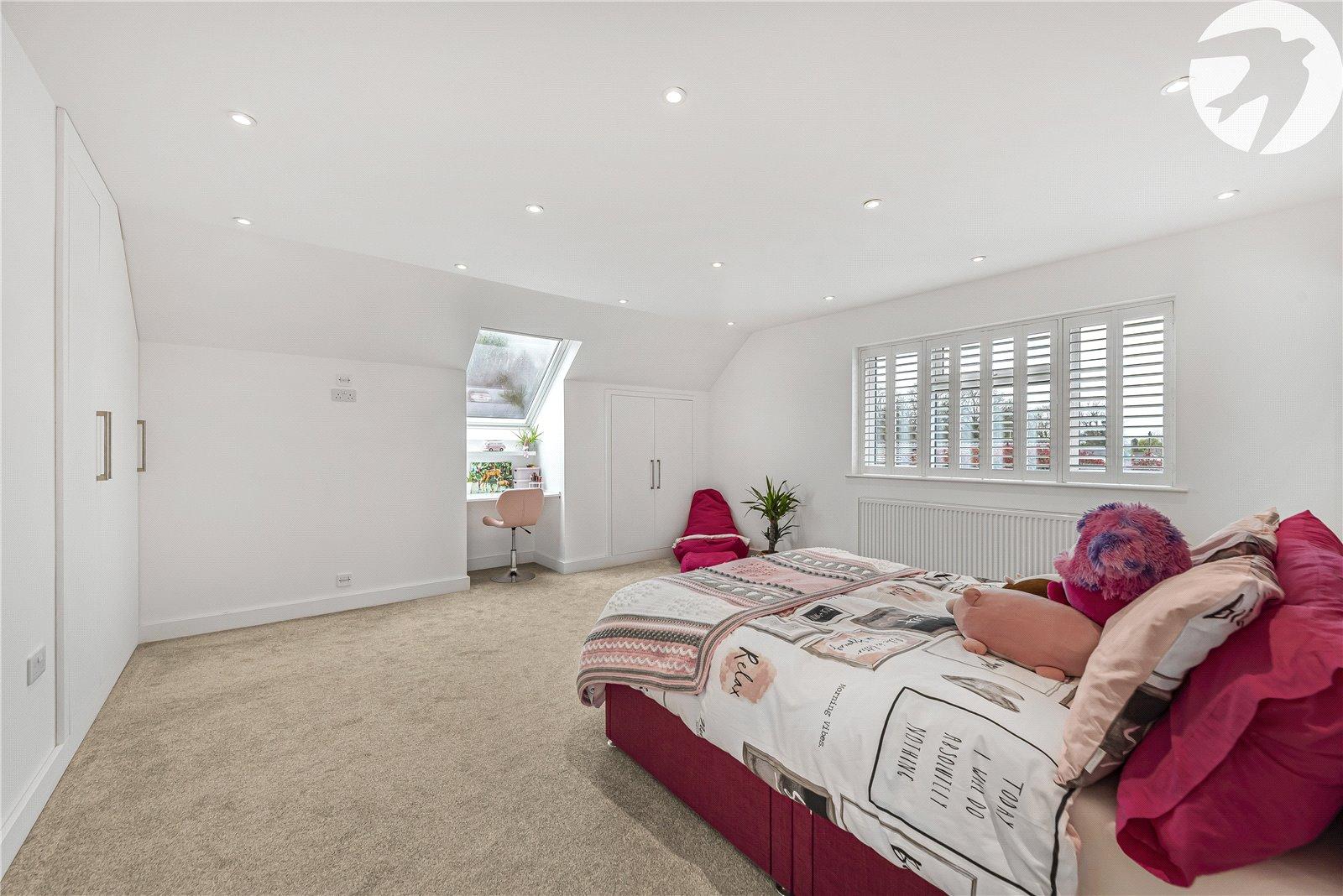5 bedroom house for sale in West Kingsdown | Robinson Jackson