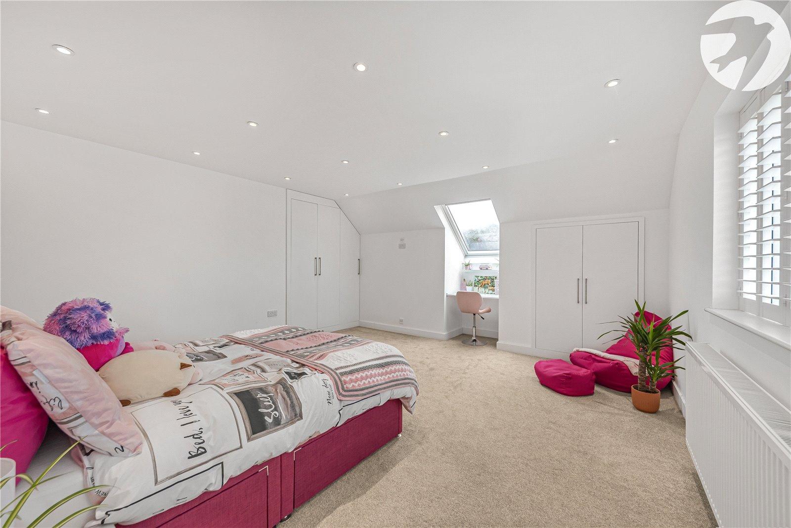 5 bedroom house for sale in West Kingsdown | Robinson Jackson