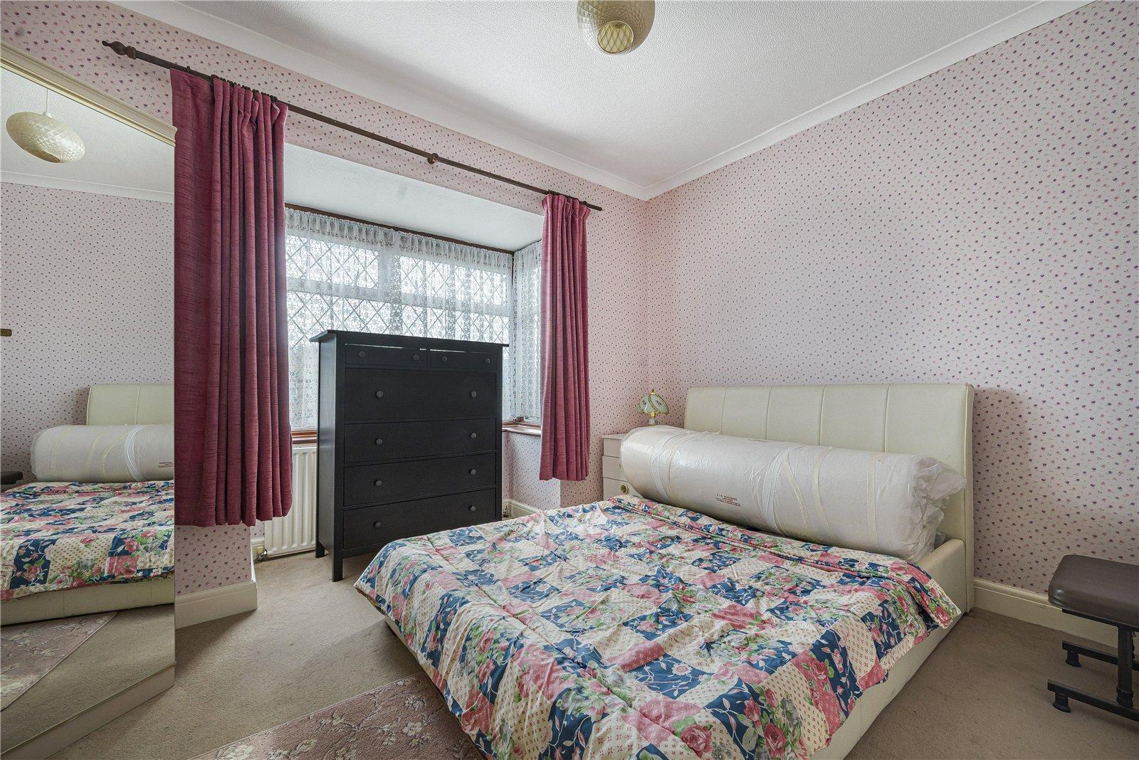 3 bedroom bungalow for sale in Hextable | Robinson Jackson