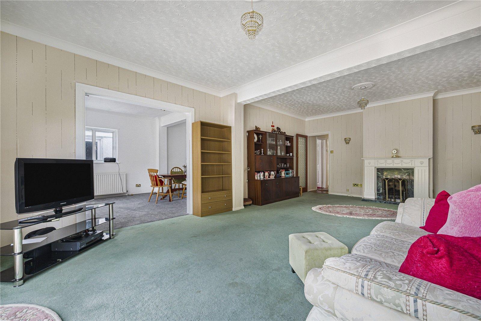 3 bedroom bungalow for sale in Hextable | Robinson Jackson