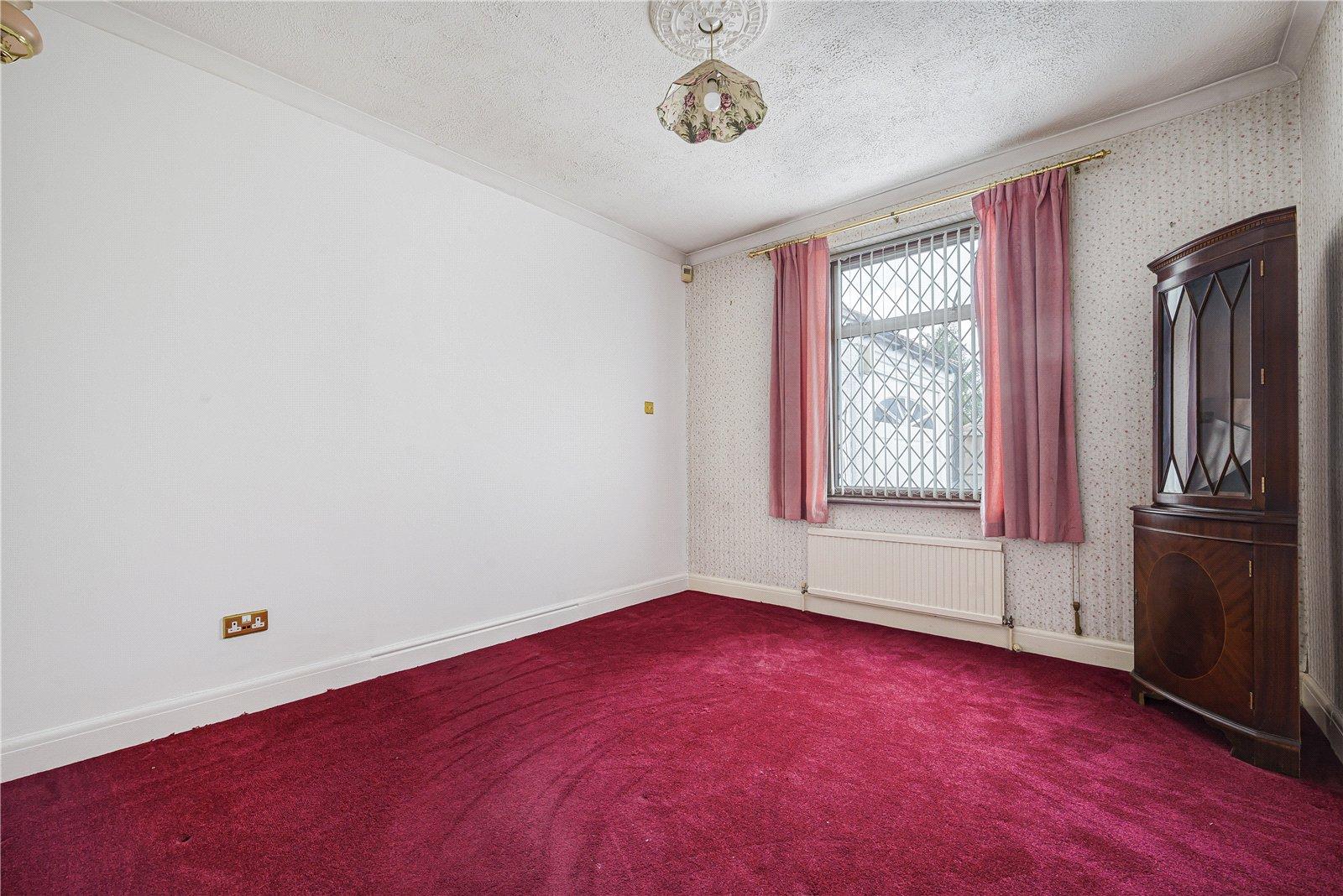 3 bedroom bungalow for sale in Hextable | Robinson Jackson