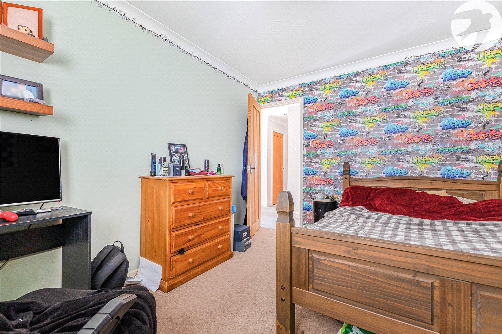 4 bedroom house for sale in Hextable | Robinson Jackson