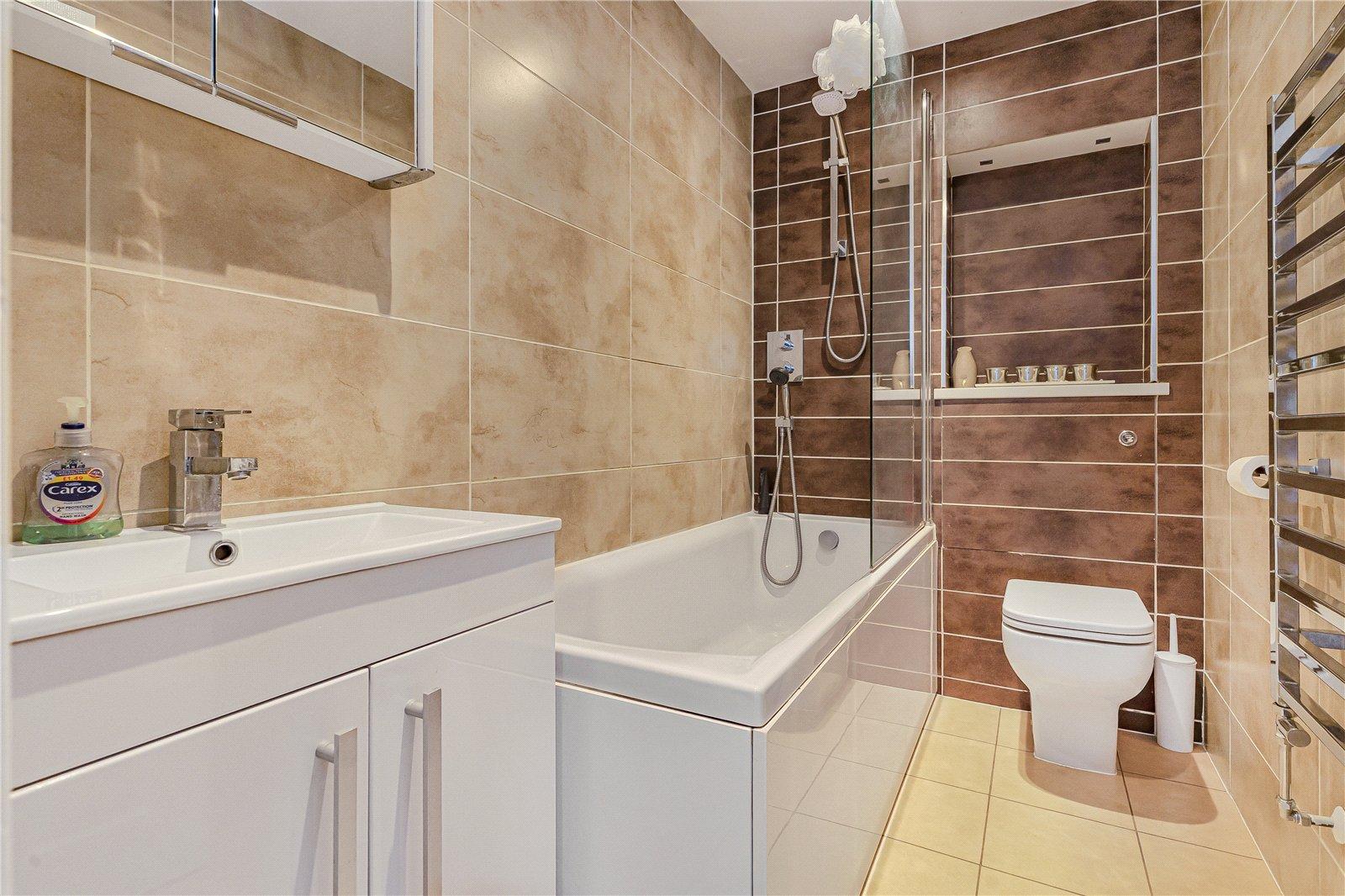 2 bedroom house for sale in Hextable | Robinson Jackson