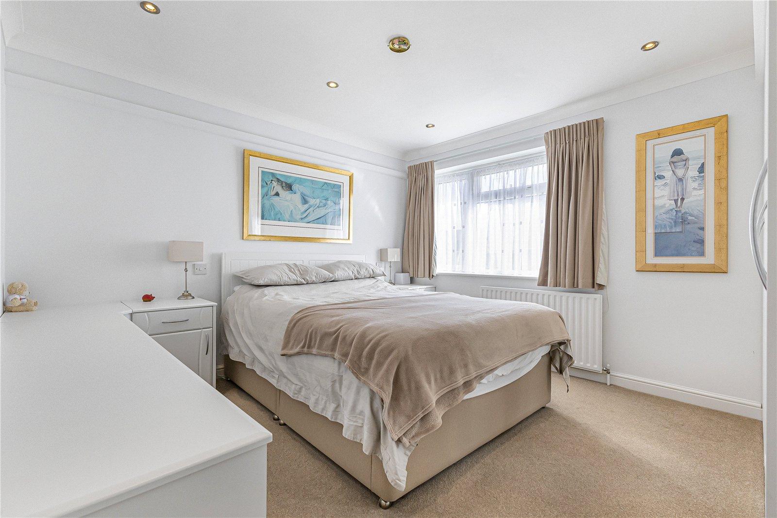 2 bedroom house for sale in Hextable | Robinson Jackson