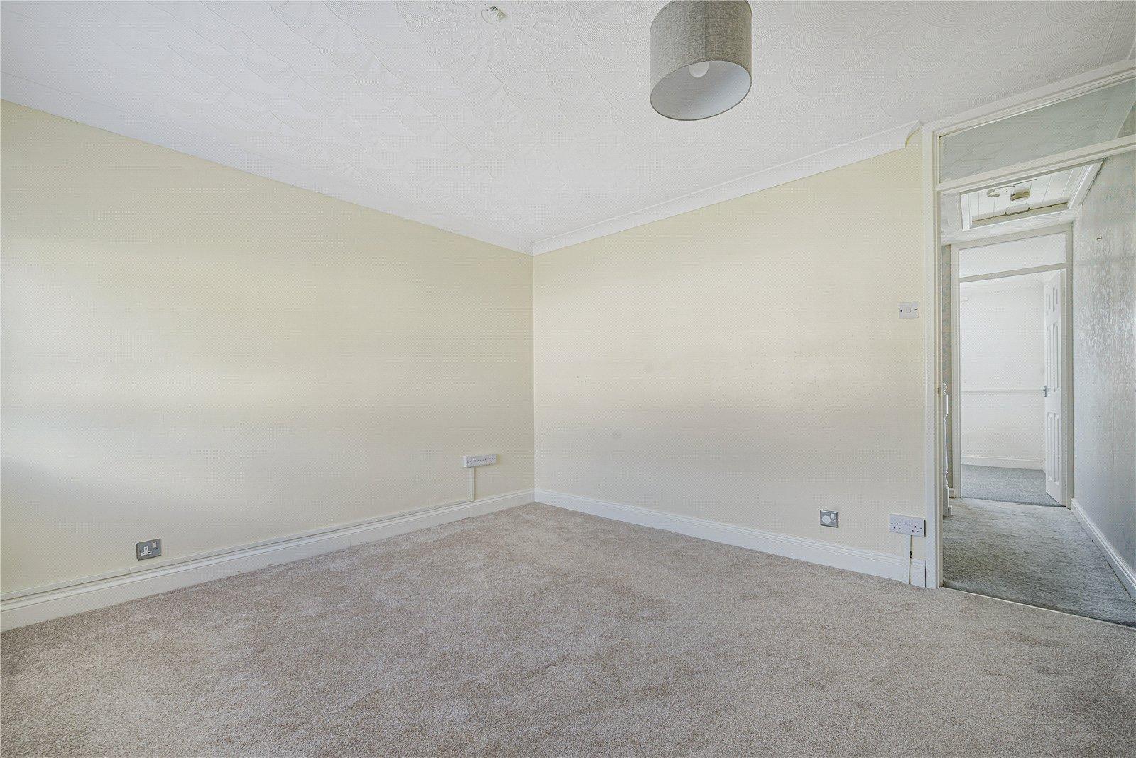 2 bedroom house for sale in Hextable | Robinson Jackson