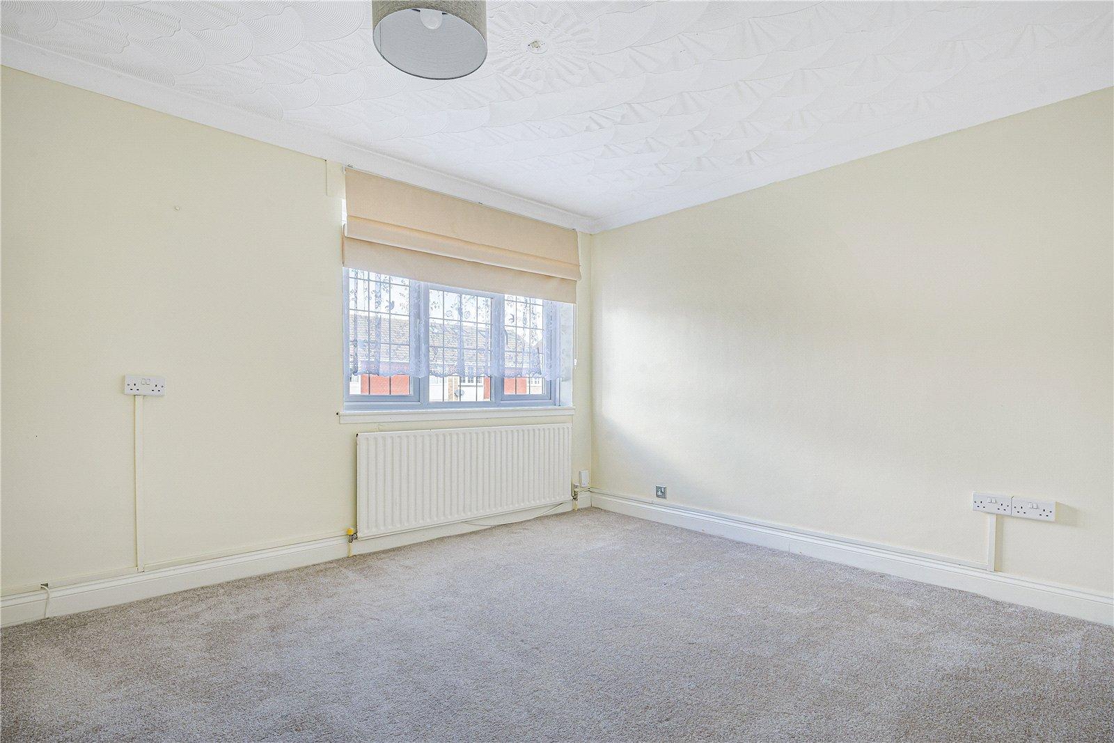 2 bedroom house for sale in Hextable | Robinson Jackson
