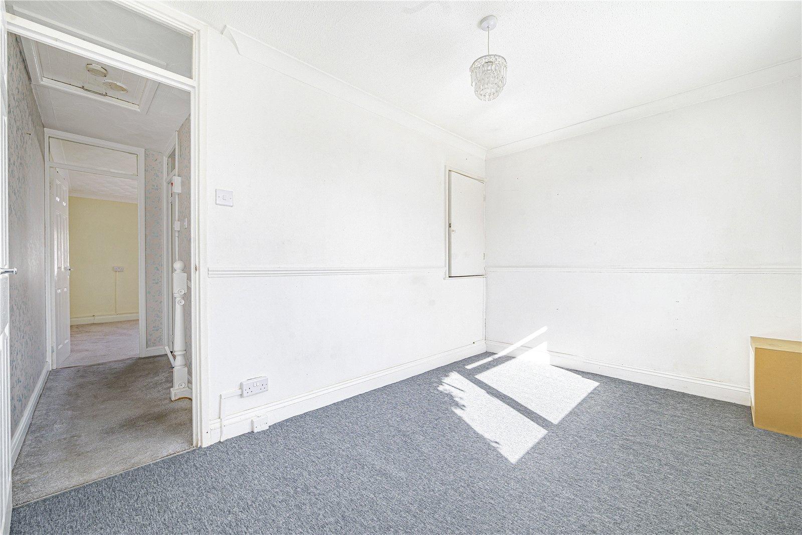 2 bedroom house for sale in Hextable | Robinson Jackson