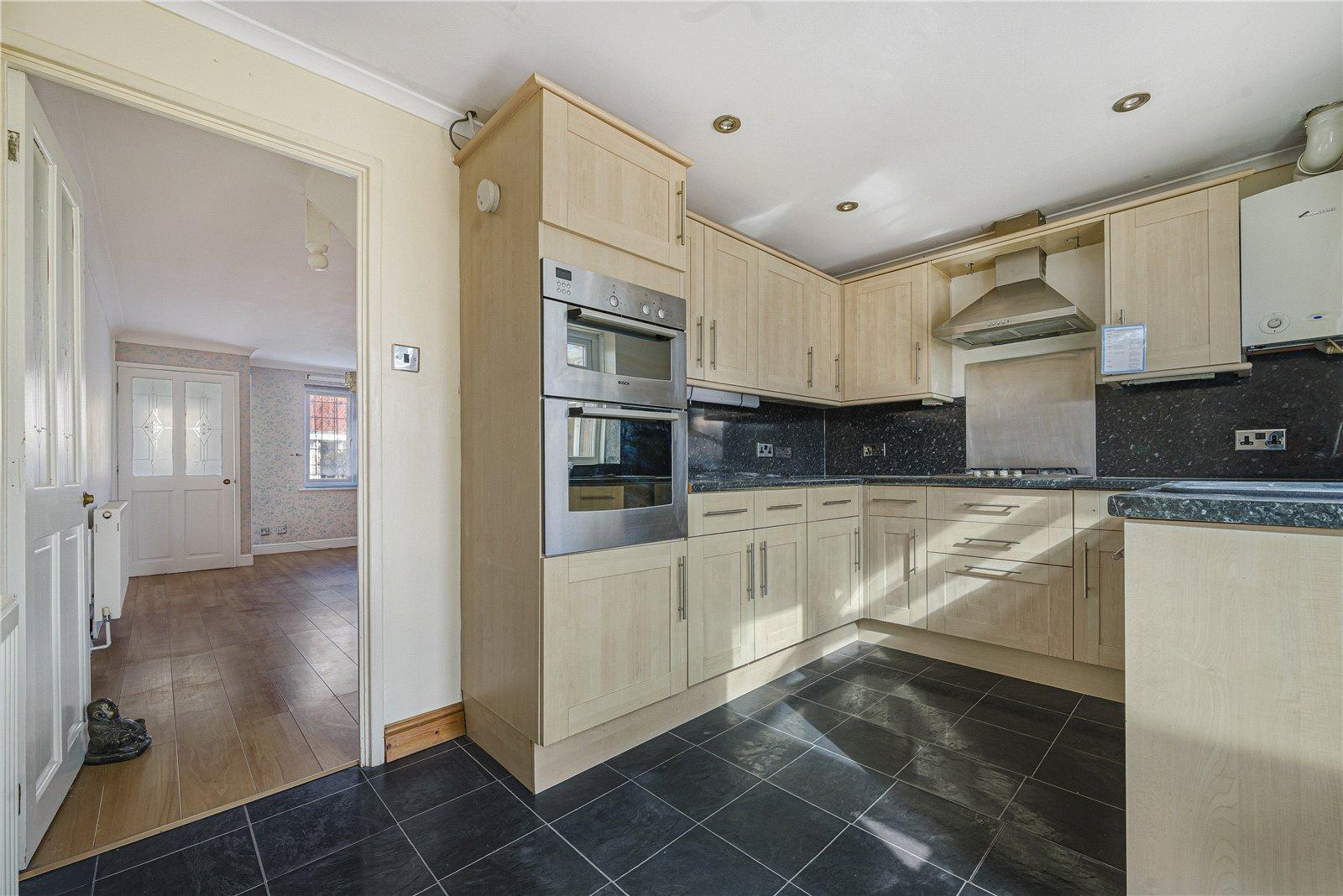 2 bedroom house for sale in Hextable | Robinson Jackson