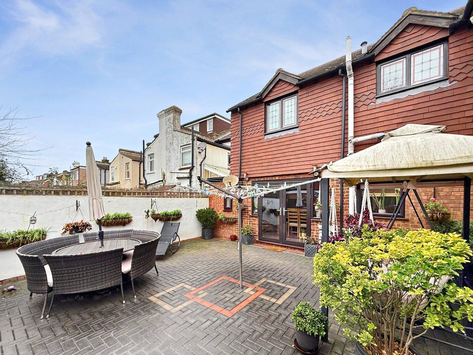 5 bedroom house for sale in Hextable | Robinson Jackson