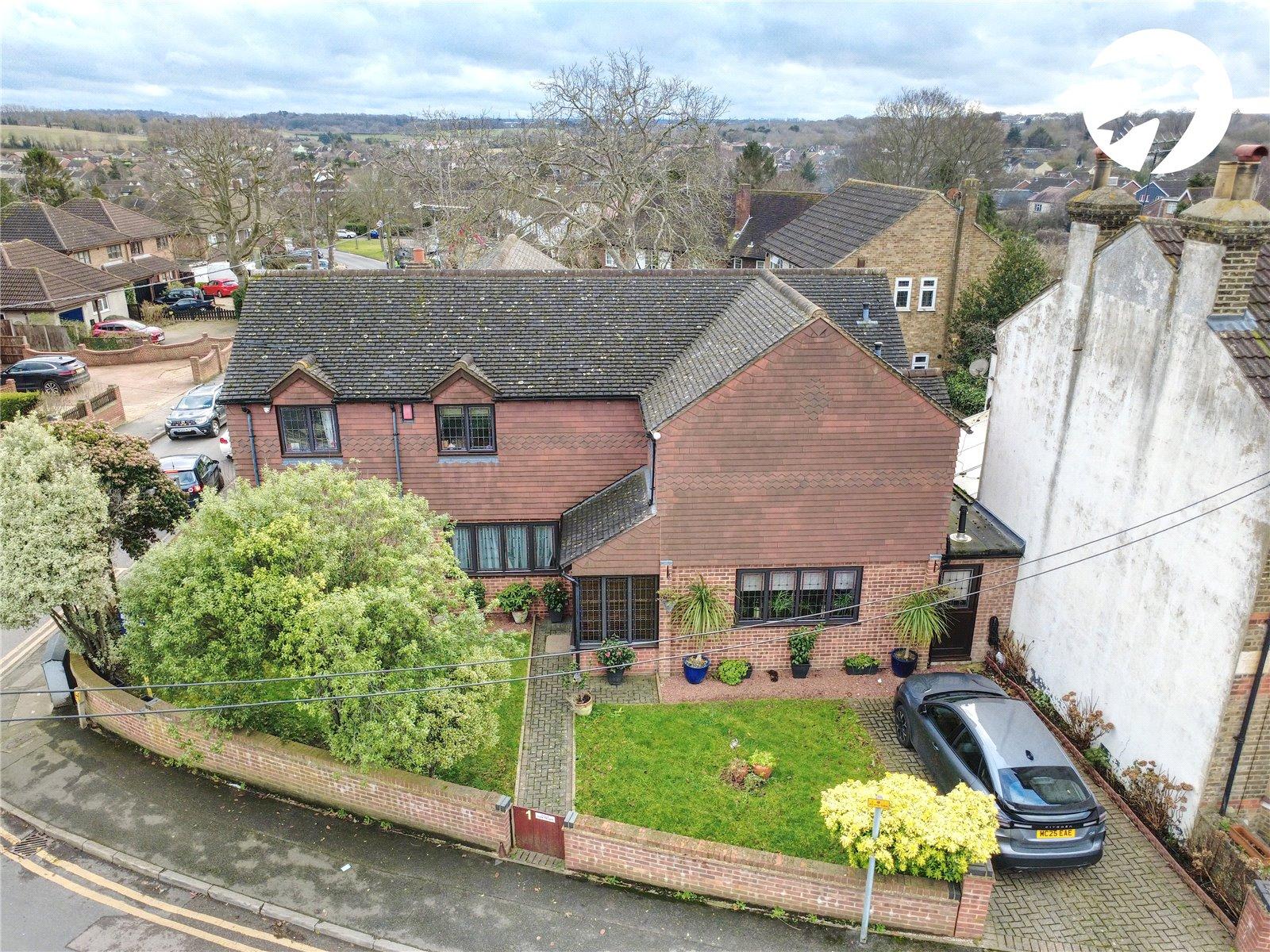 5 bedroom house for sale in Hextable | Robinson Jackson
