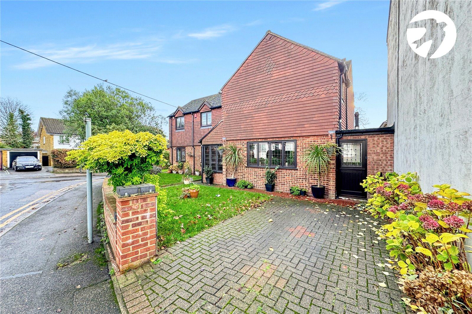 5 bedroom house for sale in Hextable | Robinson Jackson