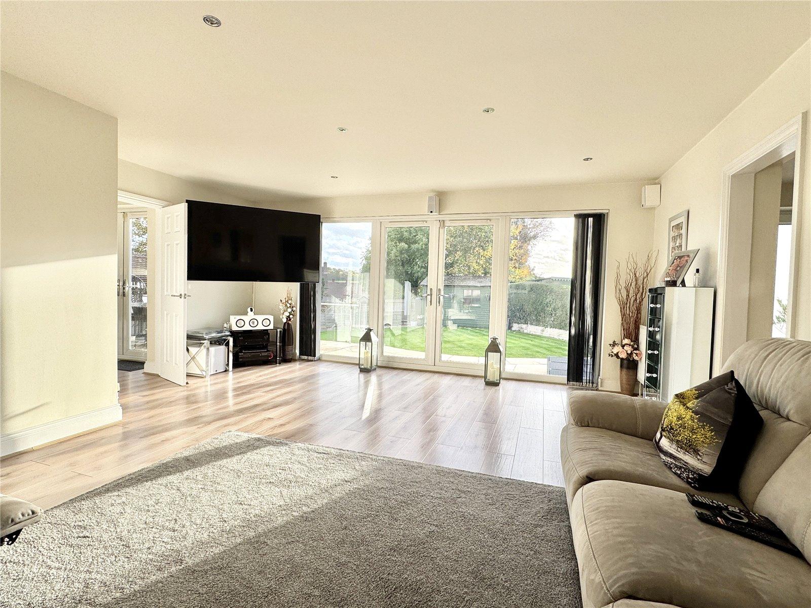 5 bedroom house for sale in Hextable | Robinson Jackson