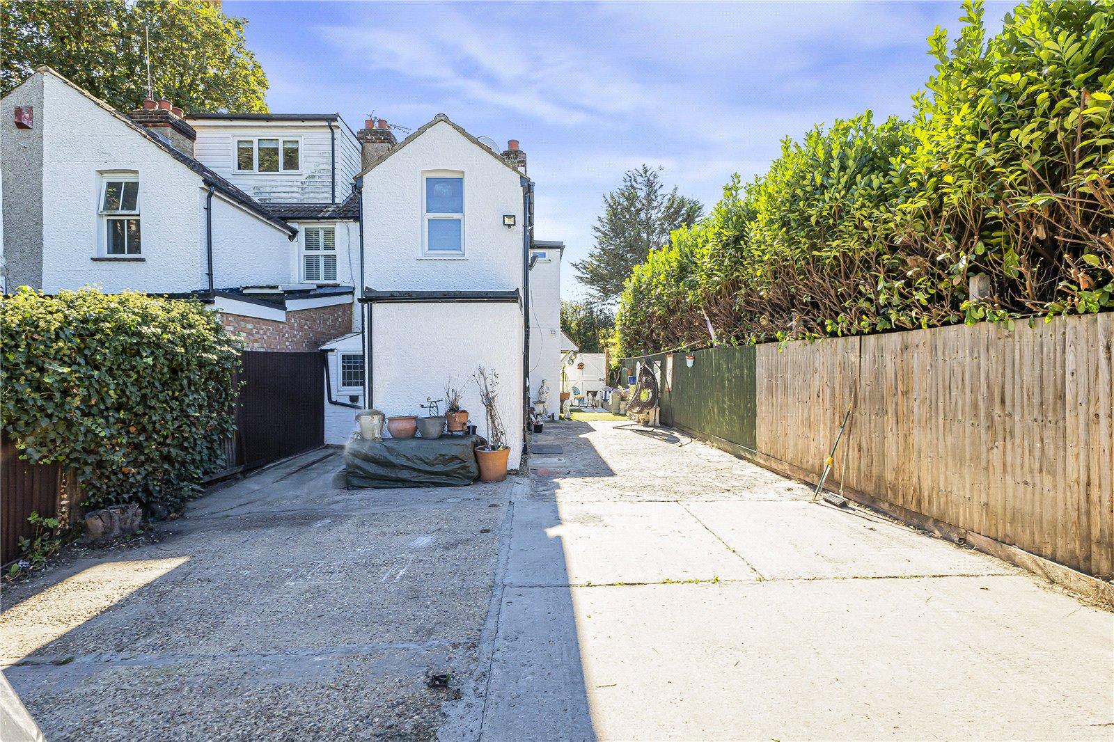 3 bedroom house for sale in Leydenhatch Lane | Robinson Jackson