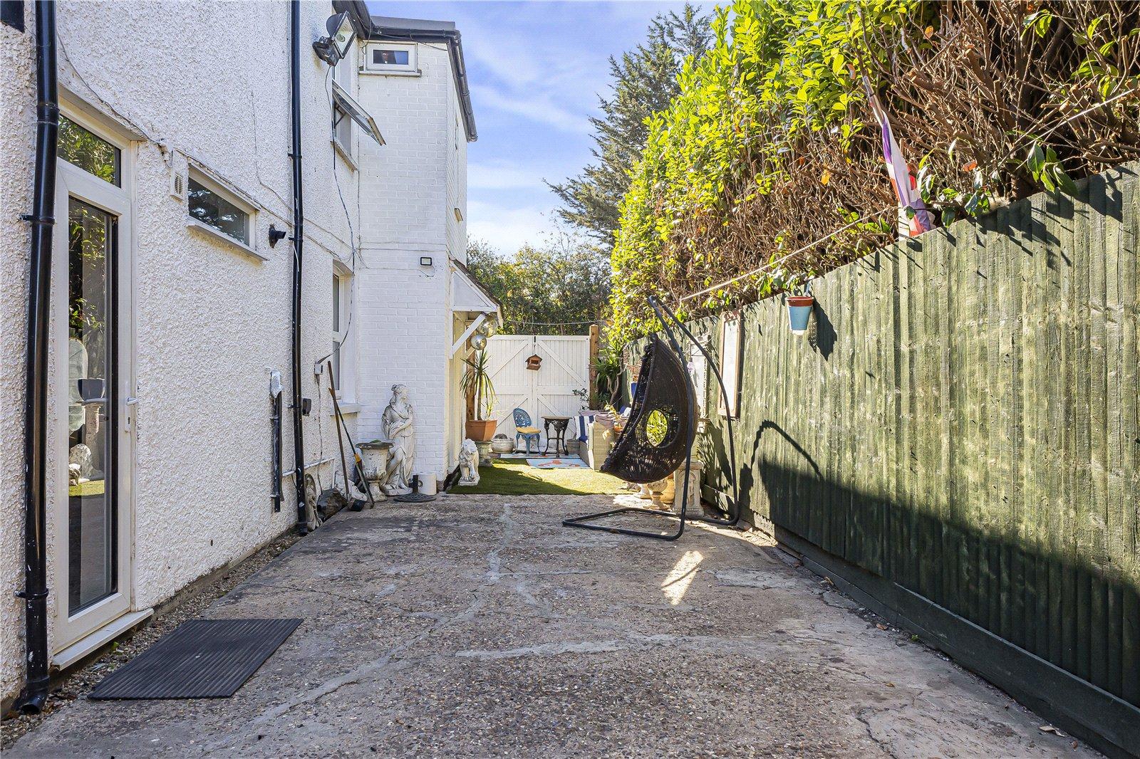 3 bedroom house for sale in Leydenhatch Lane | Robinson Jackson