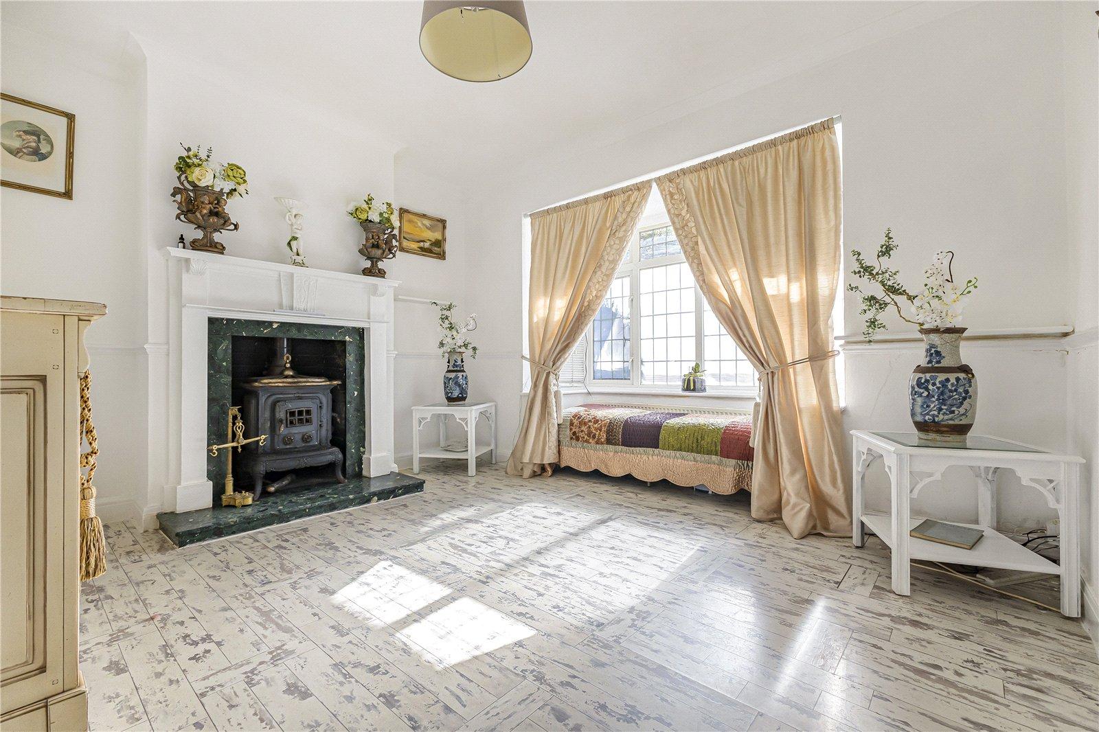 3 bedroom house for sale in Leydenhatch Lane | Robinson Jackson