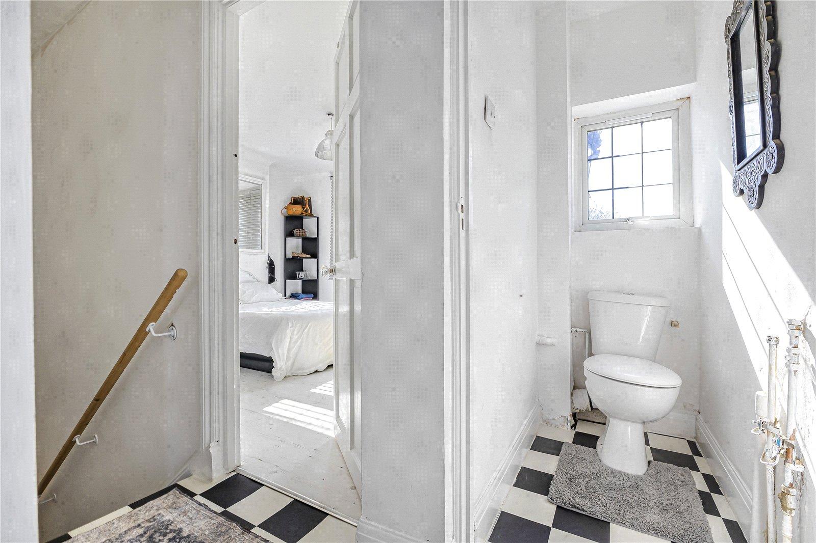 3 bedroom house for sale in Leydenhatch Lane | Robinson Jackson