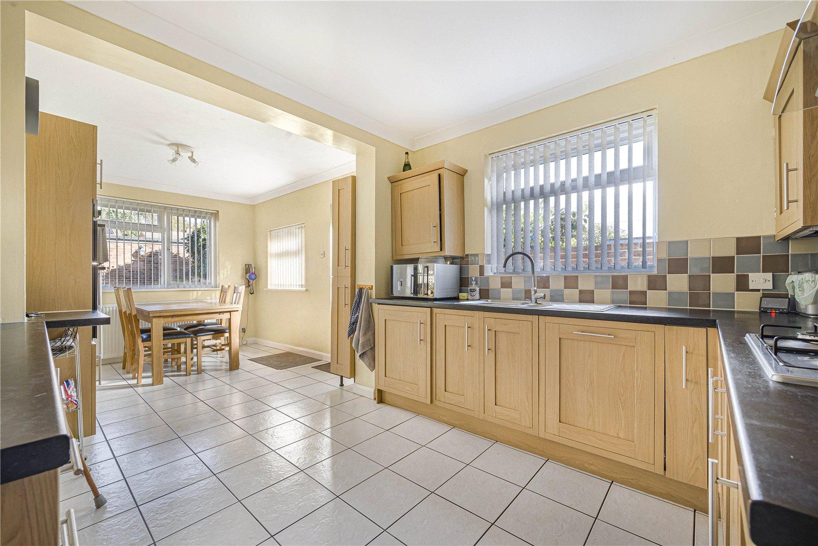 4 bedroom bungalow for sale in Hextable | Robinson Jackson