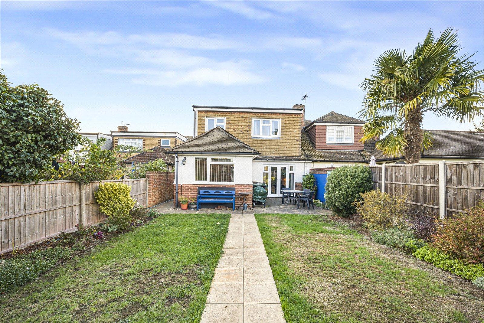 4 bedroom bungalow for sale in Hextable | Robinson Jackson