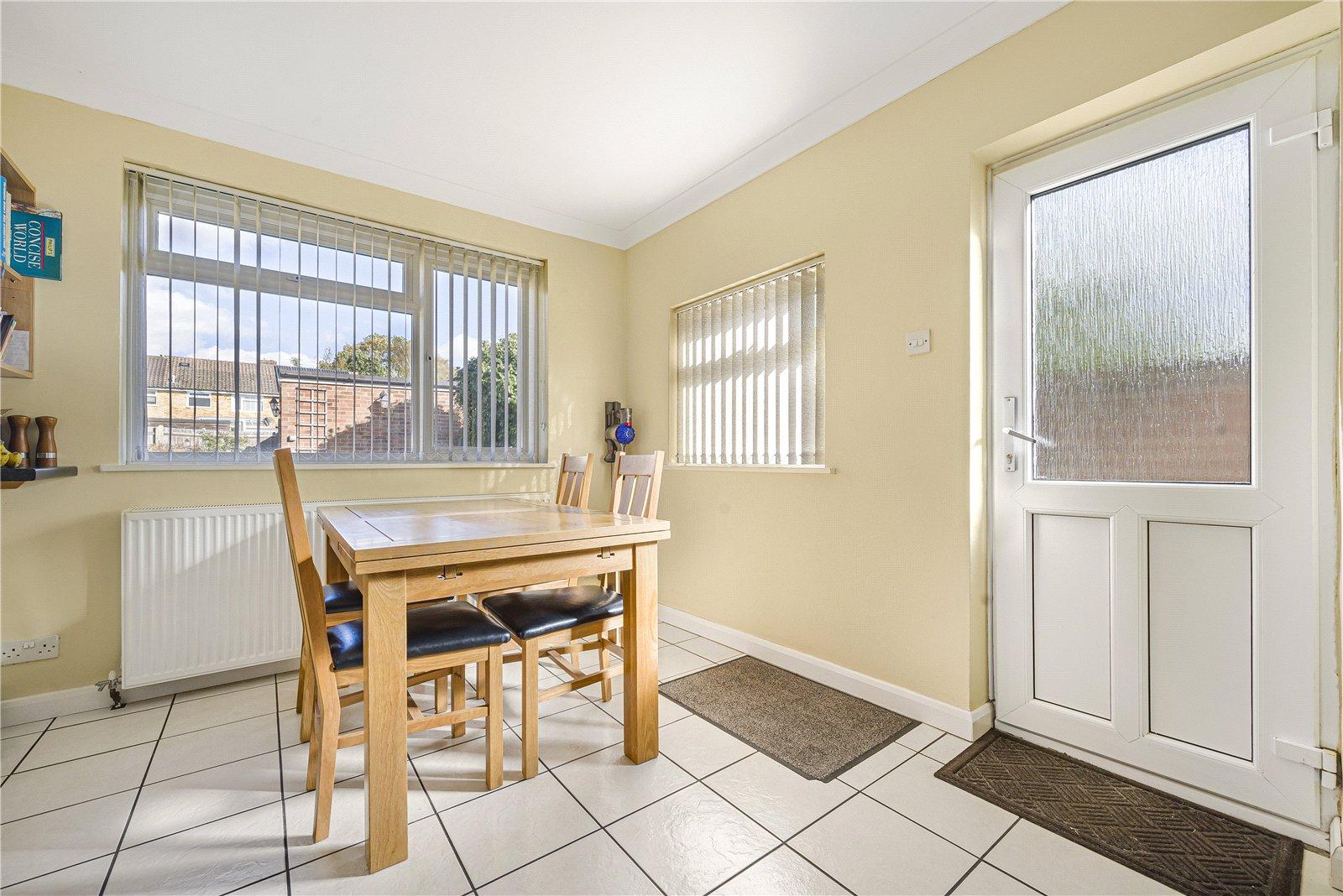 4 bedroom bungalow for sale in Hextable | Robinson Jackson
