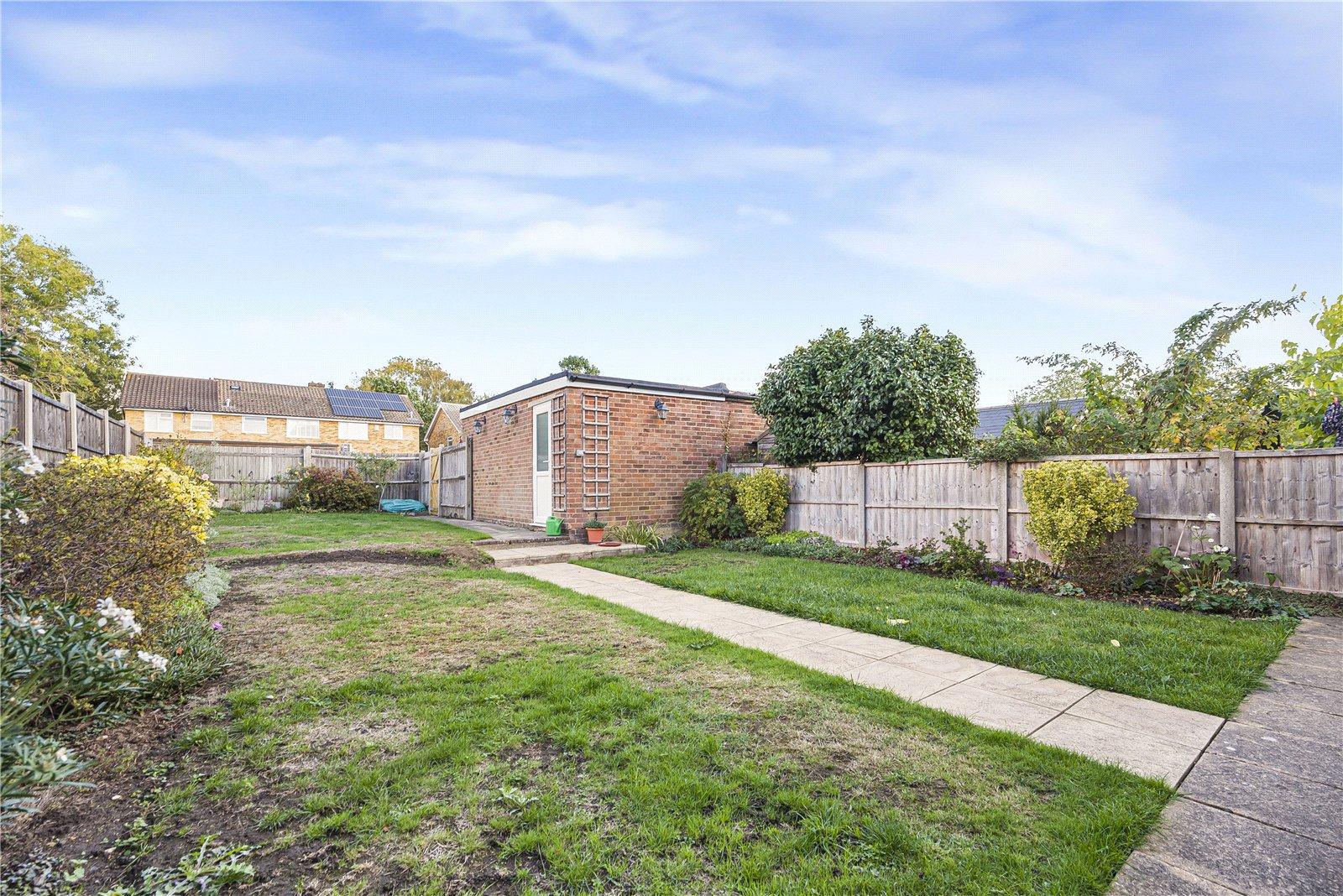 4 bedroom bungalow for sale in Hextable | Robinson Jackson