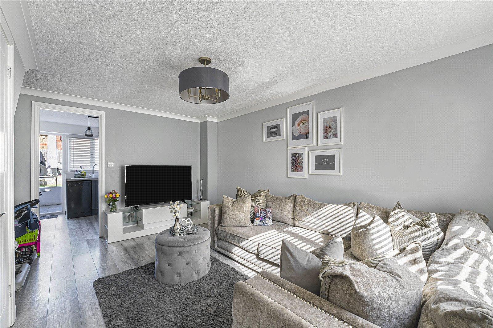 2 bedroom house for sale in Greenhithe | Robinson Jackson