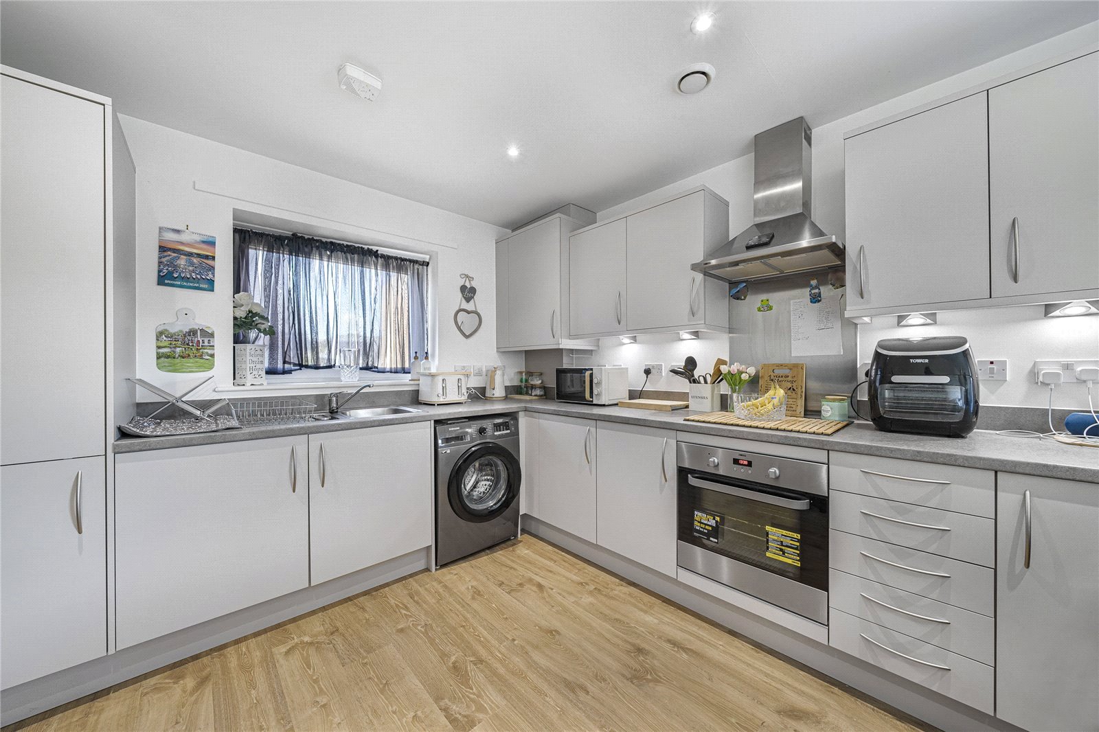 2 bedroom property for sale in Greenhithe | Robinson Jackson