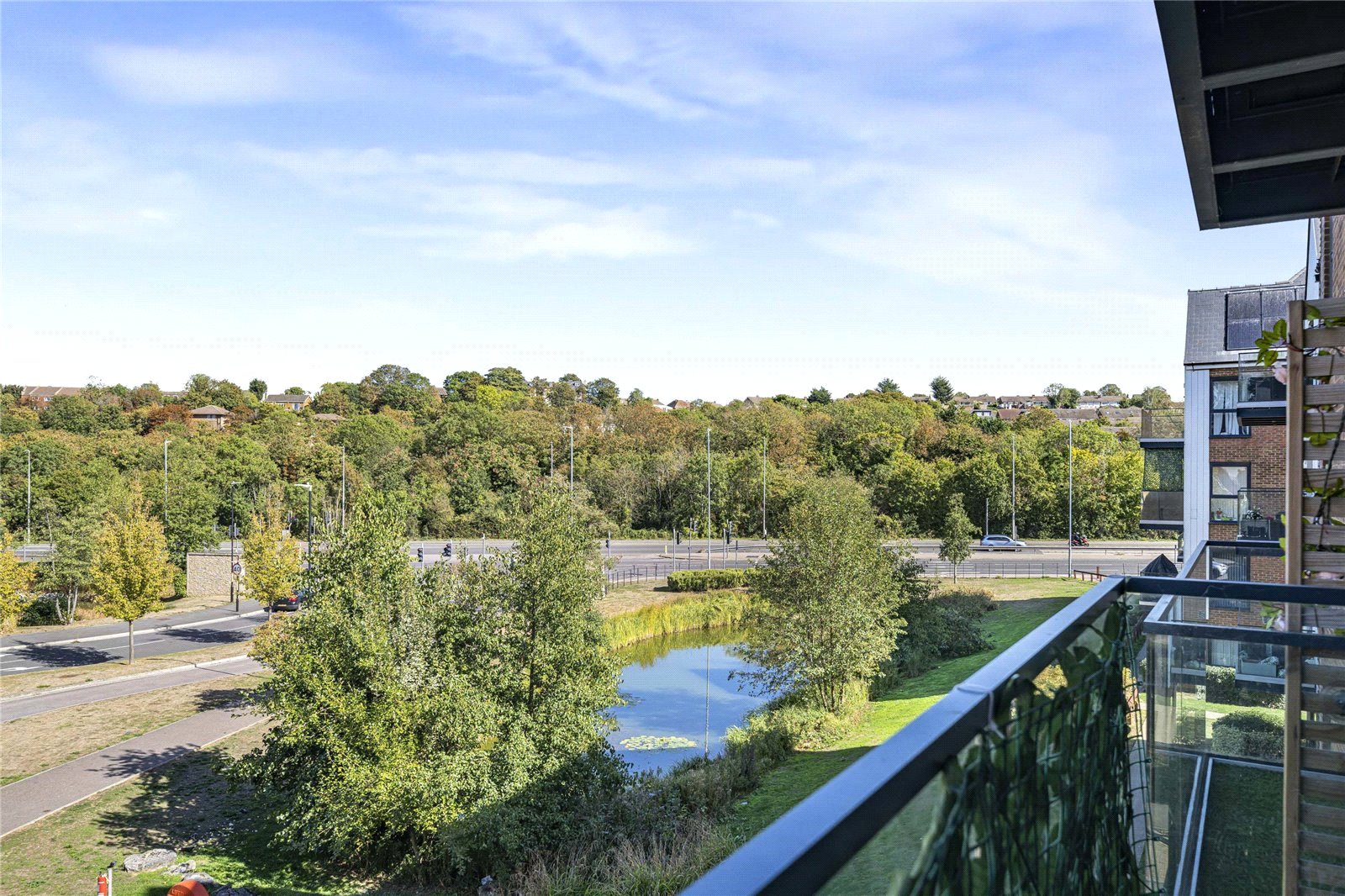 2 bedroom property for sale in Greenhithe | Robinson Jackson